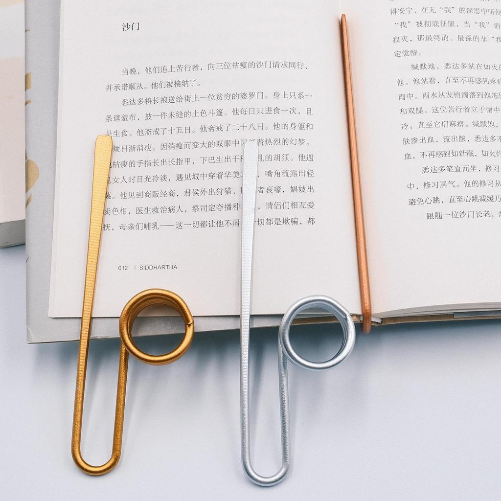 Durable Metal Bookmark Book Holder Ring Shape One-Hand Reading Resistant to Bending Suitable for Books Decoration