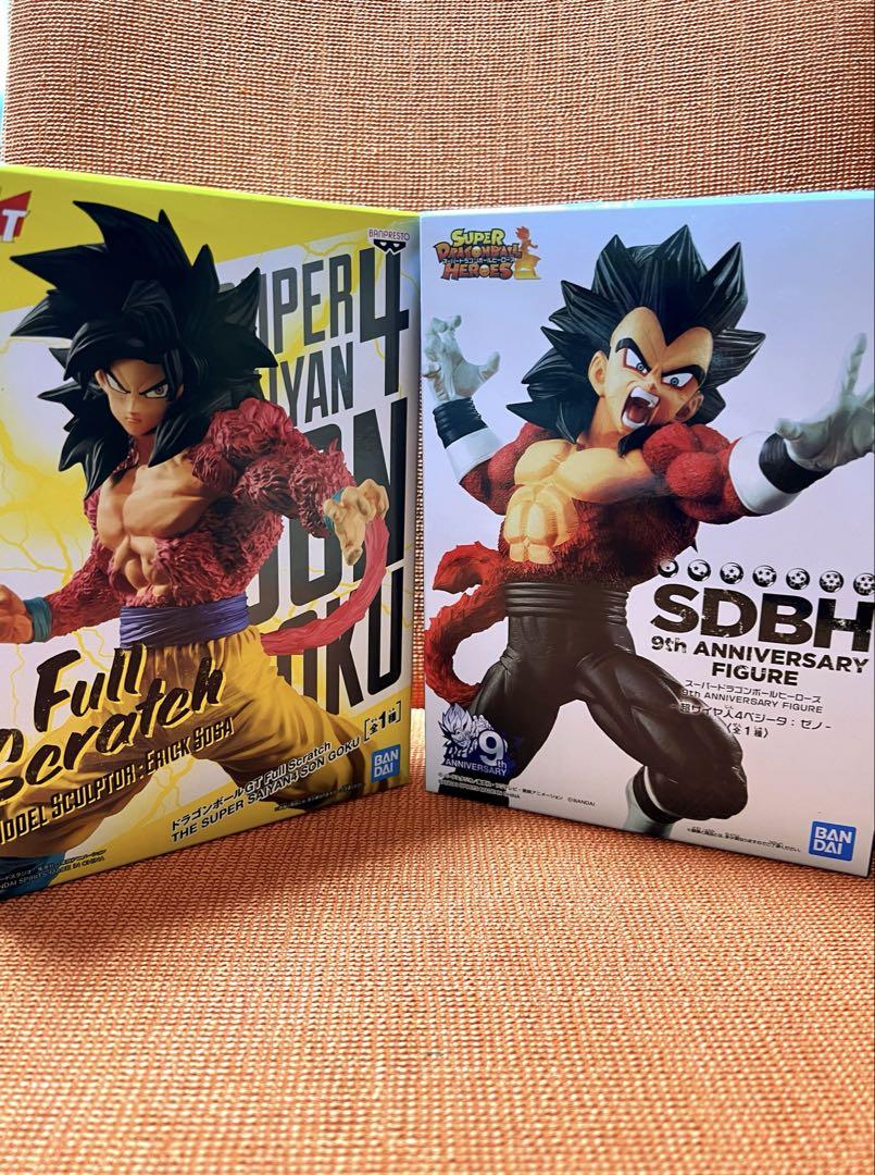 

[USED] Dragon Ball SDBH Vegeta & Full Scratch Goku Figures