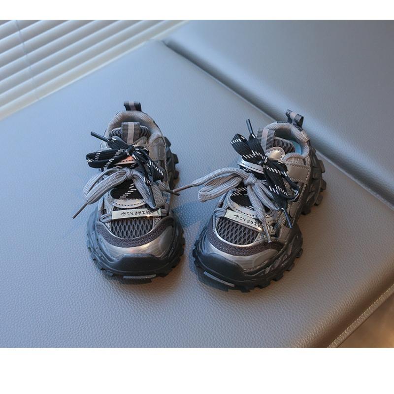 Compagno di classe primavera nuove scarpe sportive traspiranti suola morbida scarpe da corsa per bambini di media taglia scarpe da papà per uomo e donna bambini