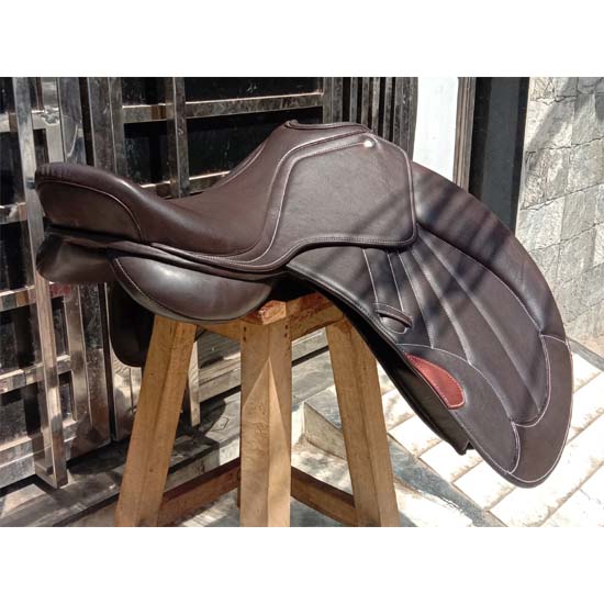 Sella in pelle Salto/Contatto stretto, Doppia falda Archetto intercambiabile, Misura 17", 17.5",18"