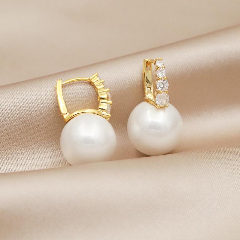 Exquisite Micro Inlaid Zircon Silver Needle Temperament High-end Feeling Pearl Ear Buckle Earrings for Women