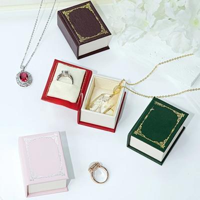 Boîte de rangement pour bijoux créative en forme de livre, couvercle à rabat, mini boîte d'emballage cadeau, boîte à pendentifs vintage pour la Saint-Valentin