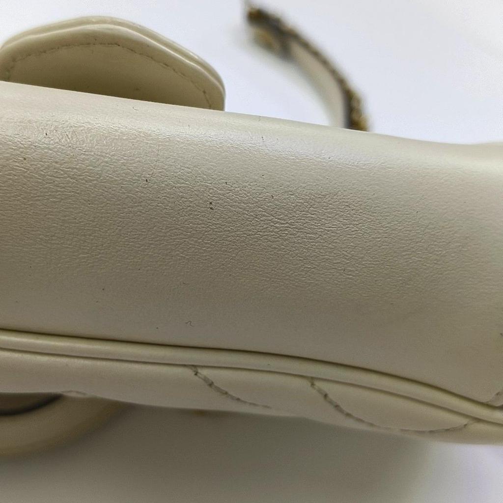 [Gebraucht] GG Marmont Doppel G Logo Nieten Federverschluss Klappe V Gestepptes Leder Mini-Schultertasche - Gut #15RGI17