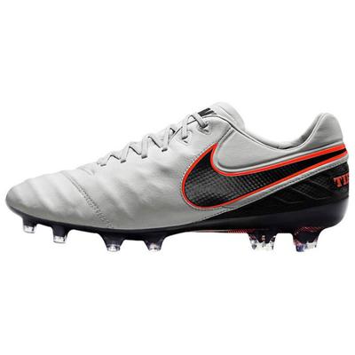 Scarpe speciali per sport – Scarpe da calcio