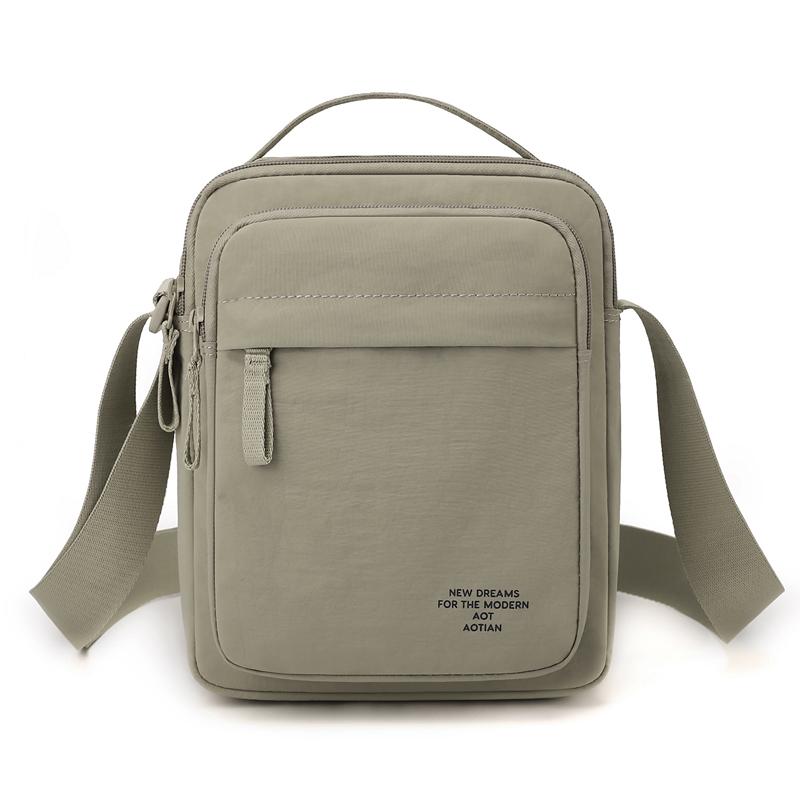 Men's Casual Lightweight Multi-layer Color Simple Outder Bag Women's Versatile Commuting Crossbody Bag