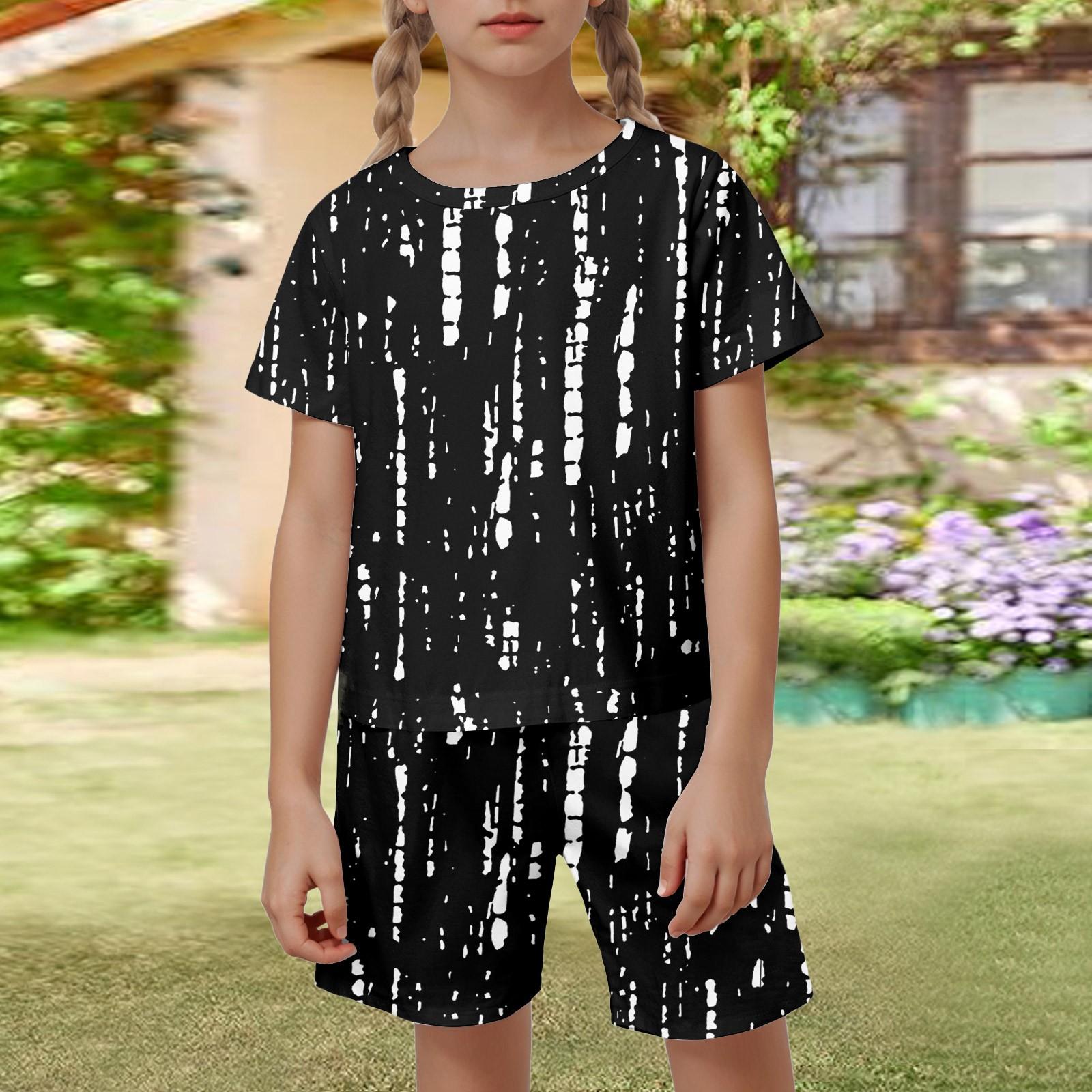 

Детский патриотический наряд - комплект из 2 предметов: короткий рукав и шорты для мальчика и девочки 140 чёрный