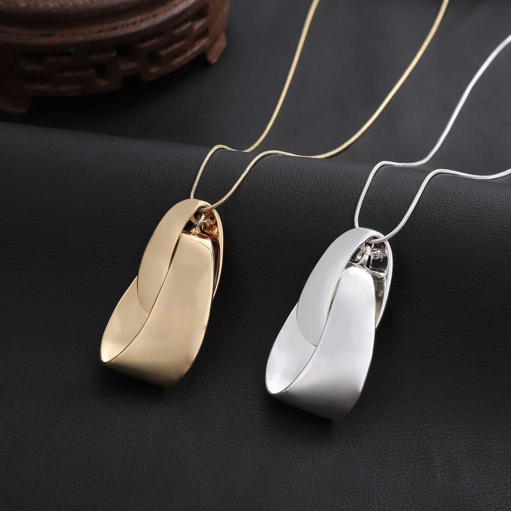 Irregular Circular Pendant for Men and Women Fashionable Versatile Necklace