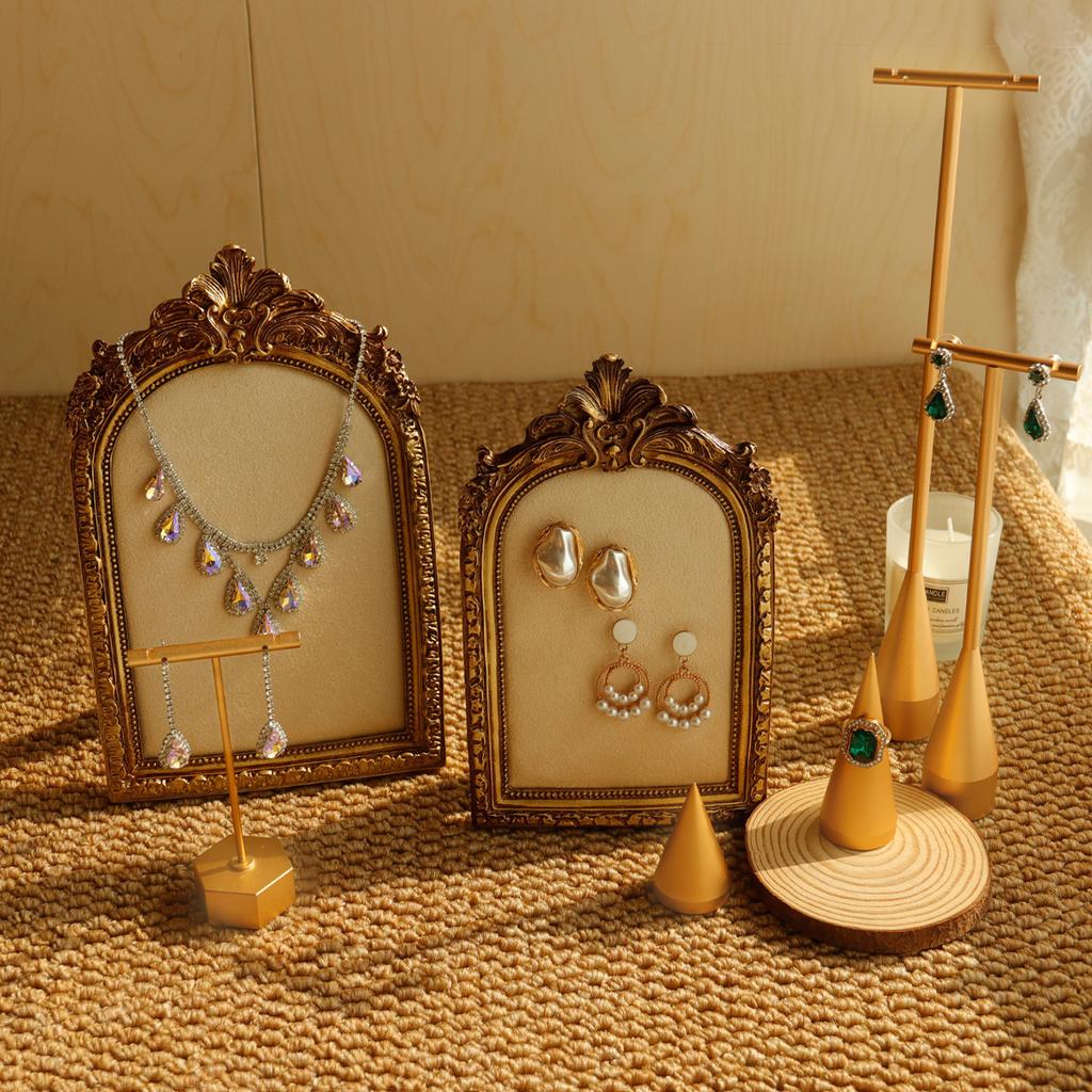 Luxury Necklace Display Portrait Model Wooden Window Jewelry Displays Rack Counter Bracelet Ring Organizer Display Props
