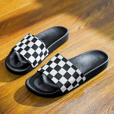 Pantoufles d'été pour hommes Marque de luxe Designer Chaussons d'intérieur pour la maison Hommes Confortables Plage Extérieur Caoutchouc Chaussures