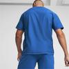 Puma تي شيرت Pivot للجنسين بتصميم مطرز بشعار كاجوال برقبة دائرية وأكمام قصيرة وكتف منسدل، تي شيرت رجالي أزرق لامع 623058-08