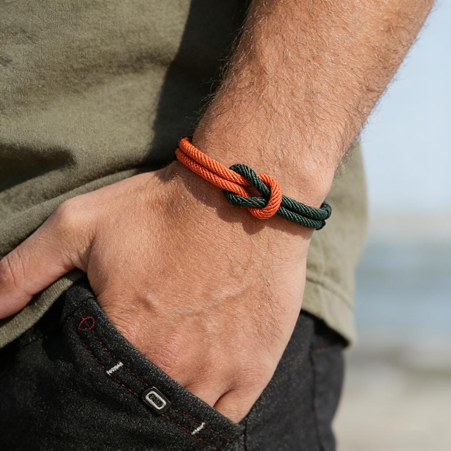 Neues doppelreihiges Liebesknoten-Paararmband Handgeflochtenes Nylonseil Verstellbares Freundschaftsarmband Handschmuck für Männer Frauen