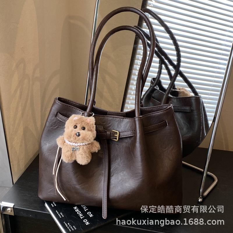 Commuter Tote Bag Women's 2025 New Trendy High-end Retro Shoulder Bag Autumn and Winter Fashion Shopping Hand Bag