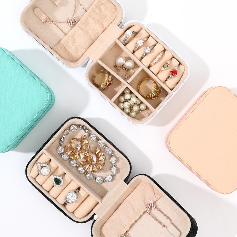 Custom Logo Portable Jewelry Storage Case Pu Leather Square Travel Jewellery Organizer Box for Earring Ring Necklace Bracelet