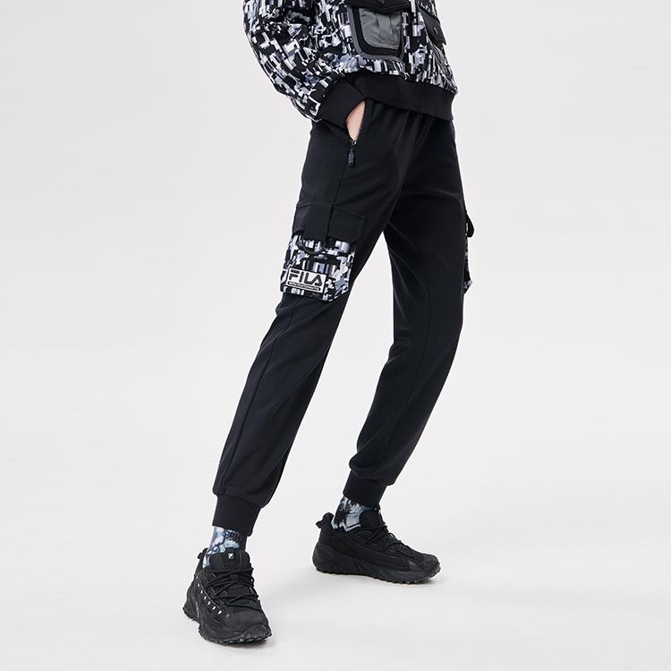 FILA Fusion X White Mountaineering Mosaic Pocket Cuffed Sports Pants Women pants Deep-Black T11W137603FBK
