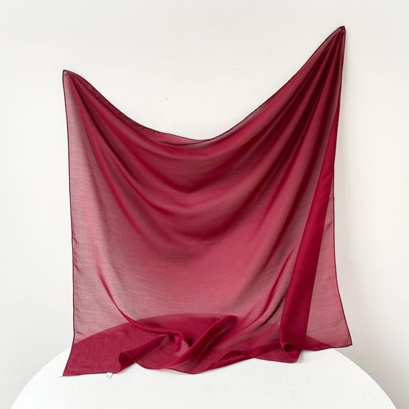 Ensfarvet skjerf Tyrkia Gaskludskjerf Stort firkantet skjerf Vår Nytt Silkeskjerf Europeisk og Amerikansk Hodeskjerf Skjerf