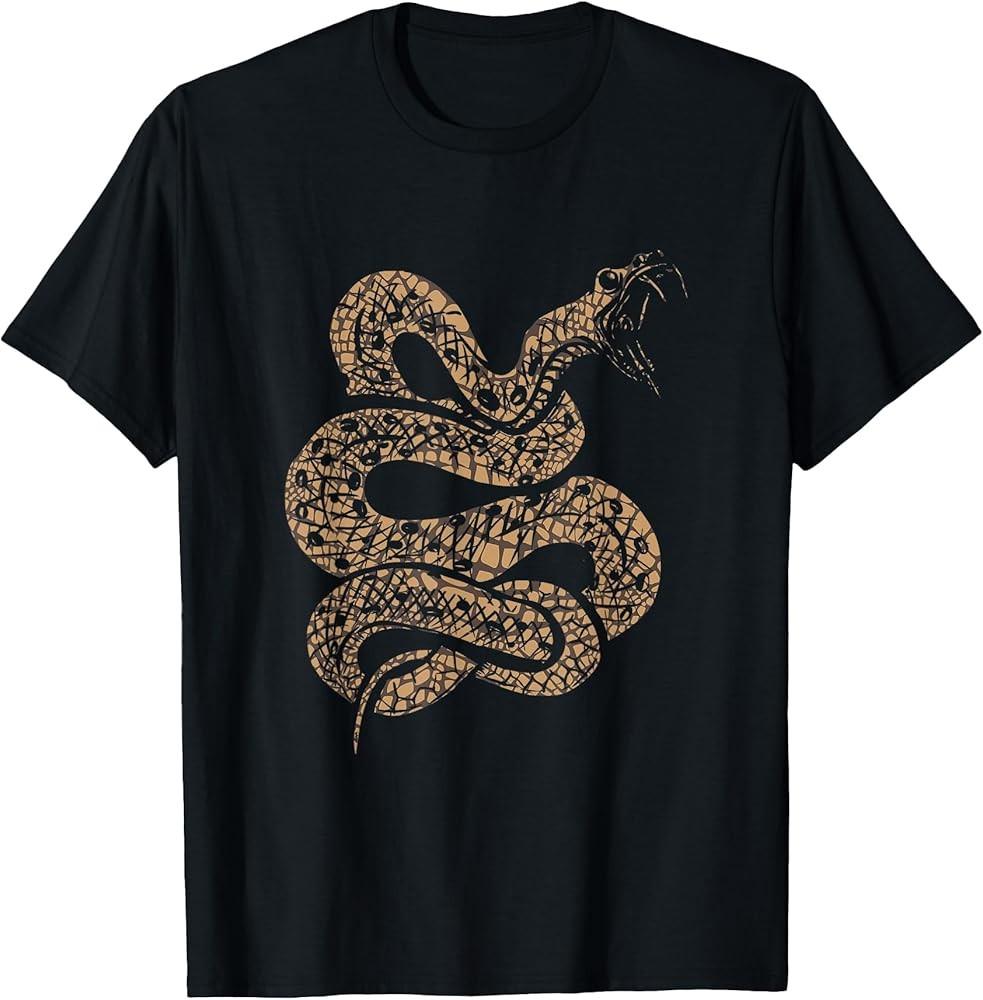King Cobra Hissing Distressed Snake Lover Gift T-Shirt