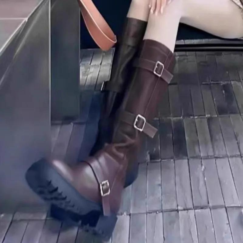 Novas botas femininas de fivela de cinto de outono, sapatos de salto alto e grosso para mulheres, vestido ao ar livre, botas de montaria femininas na coxa, sapatos