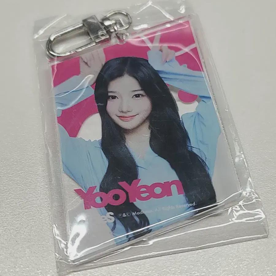 

Акриловый брелок Triple S Hotchi Kim Yu-yeon