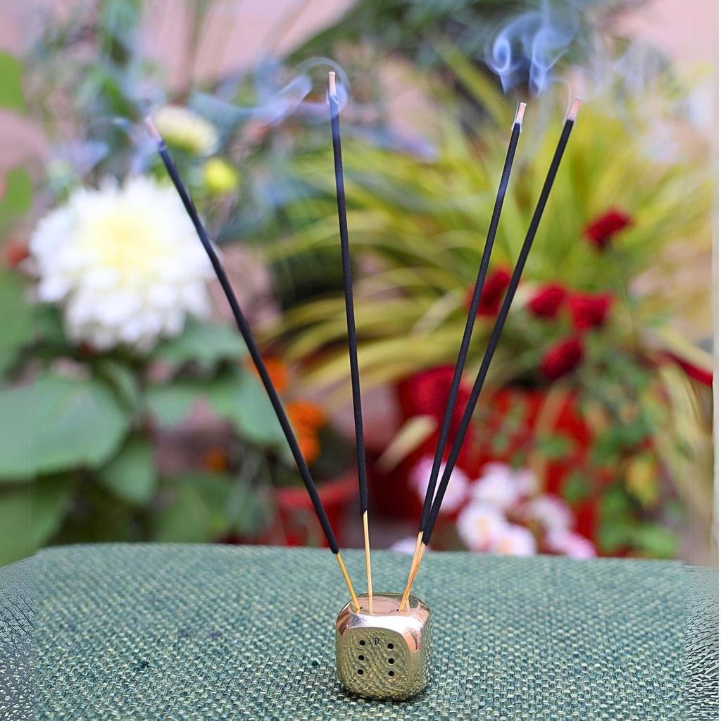 

Тримач для ароматичних паличок із чистої латуні | Металева підставка Pooja Agarabatti - ідеальна для дому, офісу та храму