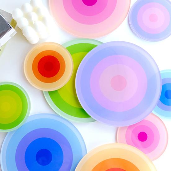 

Круглая акриловая подставка, насыщенный цвет, нескользящий дизайн, термостойкая подставка для столовых приборов, декоративный орнамент, реквизит для фото