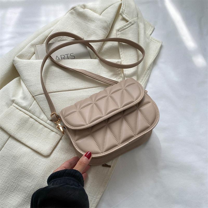 Chic And Fashionable Small Square Shoulder Bag For Everyday Street Style хаки