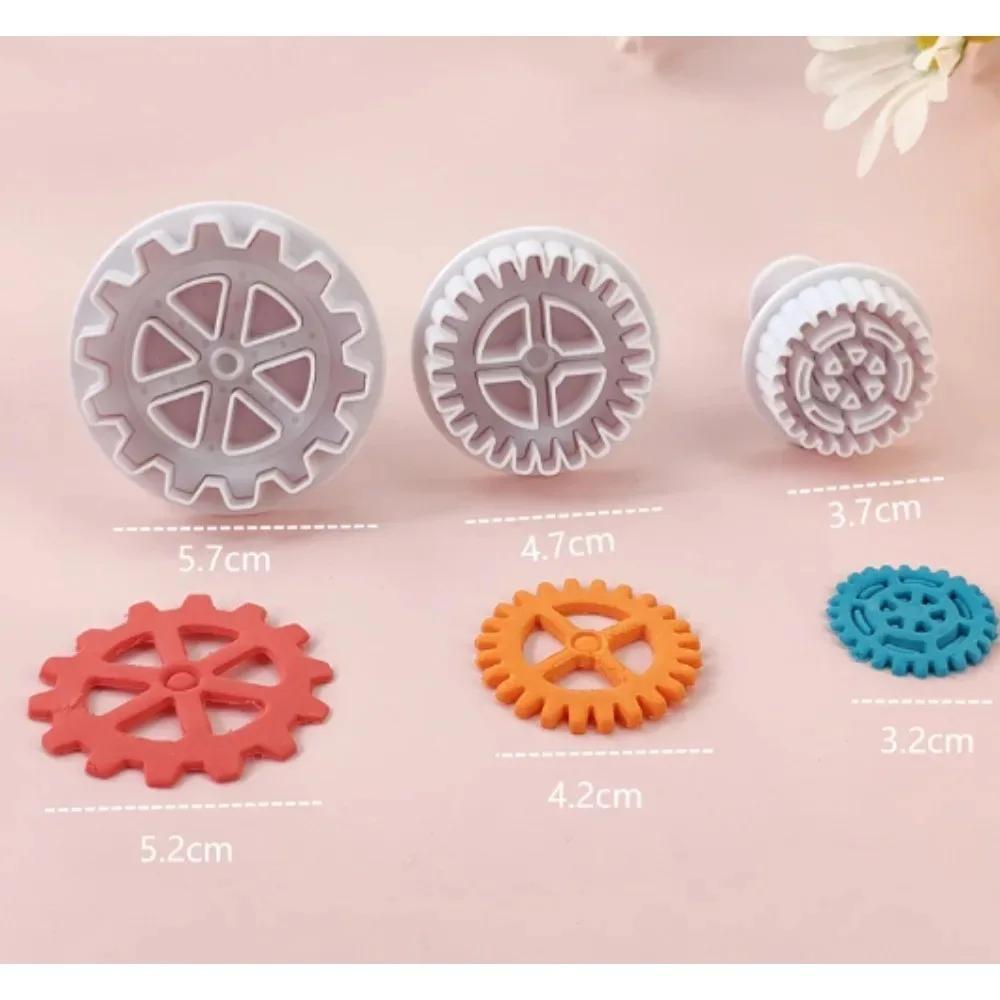 News Plastic Gear Shape Plunger Cookie Baking Mold Fondant Cutter Cake Decorating Tools Kitchen Tools Accessories Sugarcraft