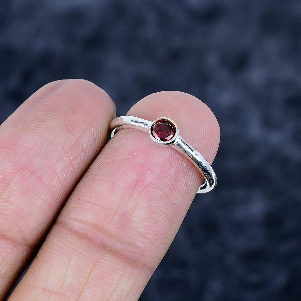 Mozambique Garnet Gemstone Handmade 925 Sterling Silver Jewelry Ring Size 6 MM-3461