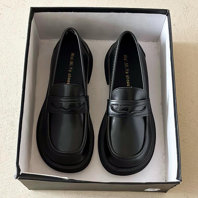 Spring Black Small Leather Shoes Women's One-pedal Women's Spring and Autumn New Single Shoes Doudou Shoes