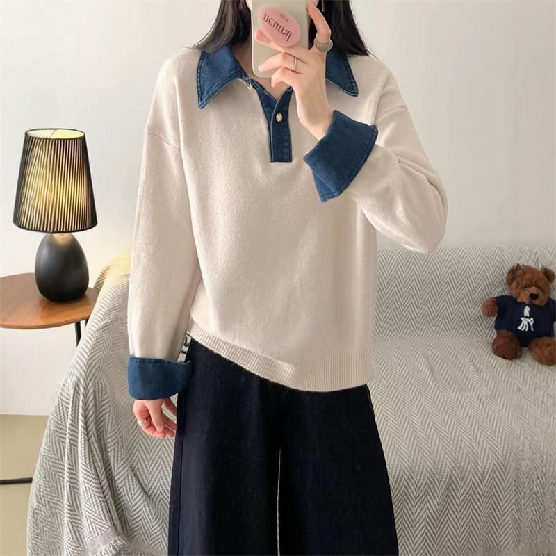 Maglione da donna a blocchi di colore in denim con colletto polo - Moda maglieria Autunno/Inverno 2026 Top