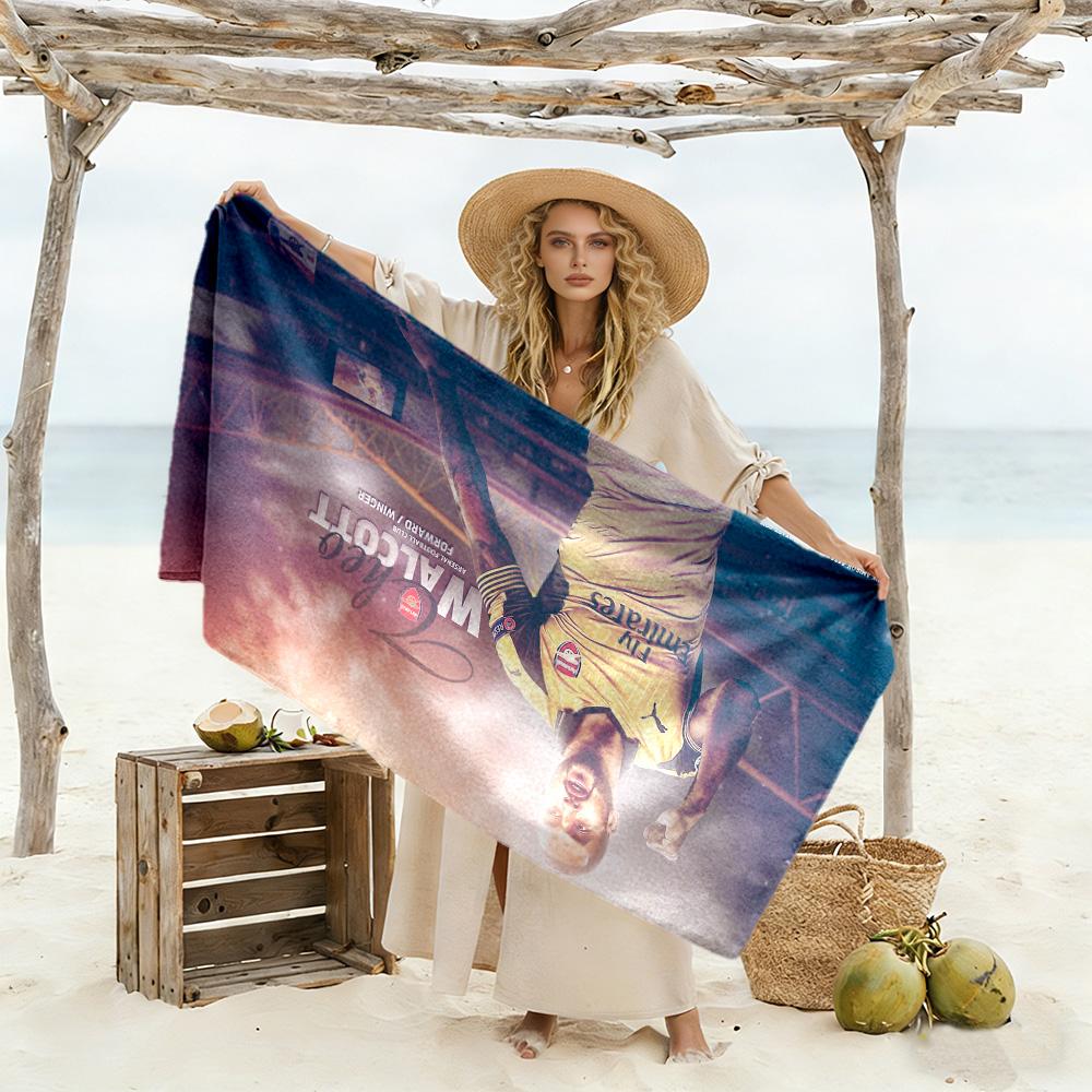 Dynamic Soccer Moment Beach Towel Super Soft & Absorbent Comfortable Lightweight Suitable for Sports, Travel, Swimming, Yoga, Bathroom, Beach, And Poo