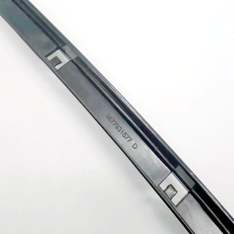Für Peugeot 308S Fenster Hinten Angeschlagene Seitentüren Leiste T9 Schiebeführung Zierleiste 96779315XT 96779316XT