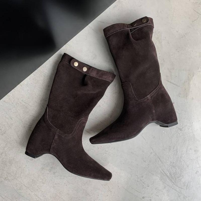 Autumn and Winter Women's Martin Boots Square Head Medium Heel Large Size Women's Boots Rubber Sole Stacking Boots Cowhide New Medium Boots Women