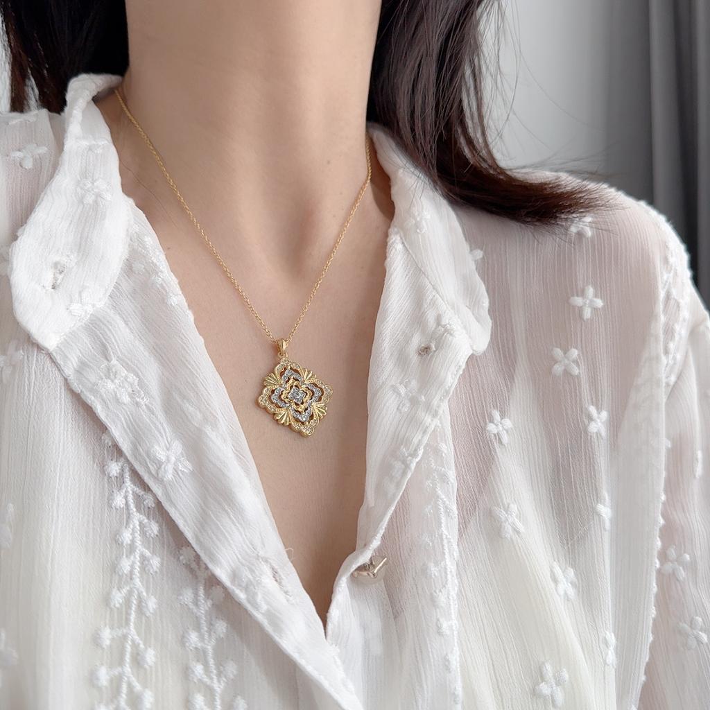 Retro Flower Pendant Gold Necklace Chinese Style Tassel Design Exquisite Luxury Style Court Style Butterfly Jewelry Women
