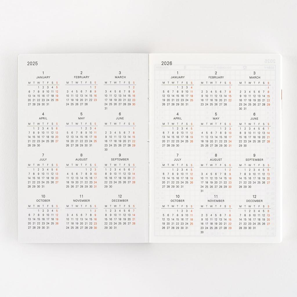Plánovač Hobonichi Techo 2025 [A6/1 strana za den (E