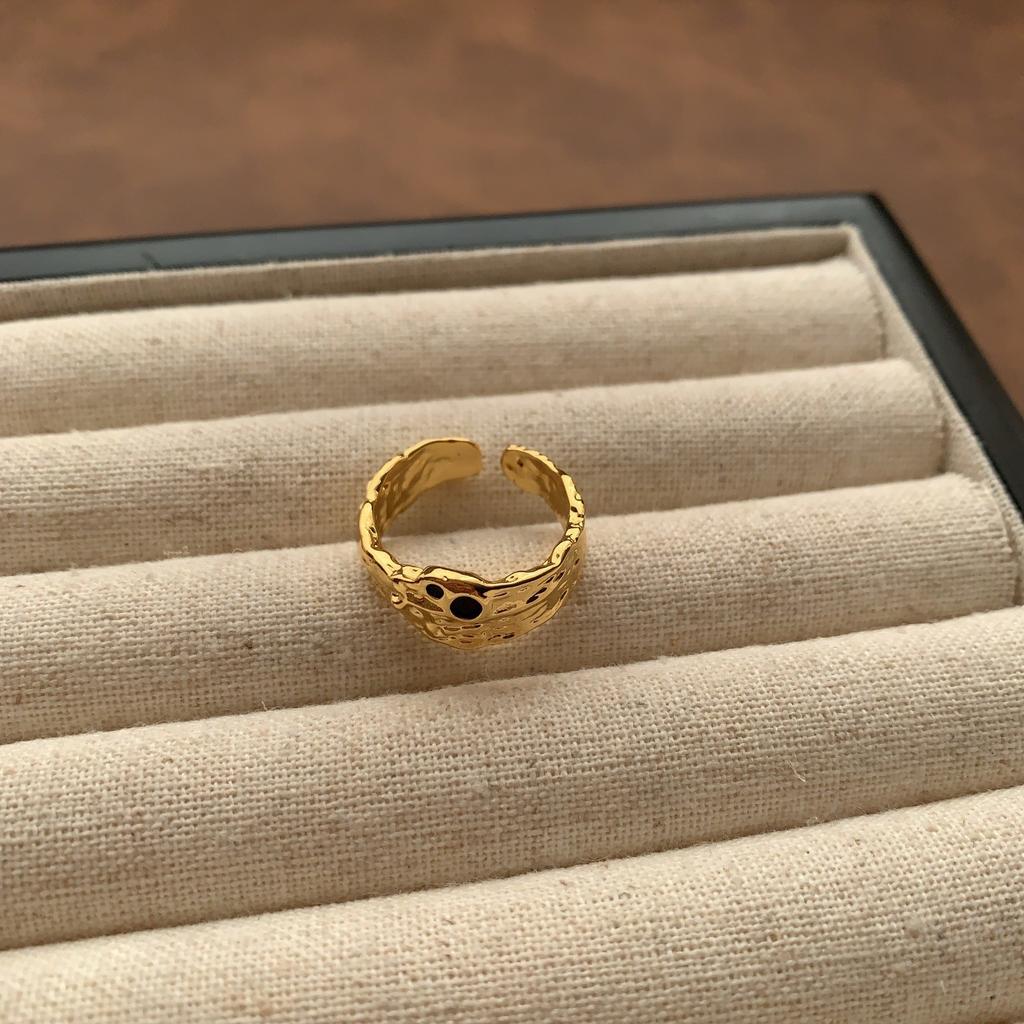 Welfare Cold Wind Resin Ring Zircon Ring Versatile Spiral Ring Fashionable Personality Women