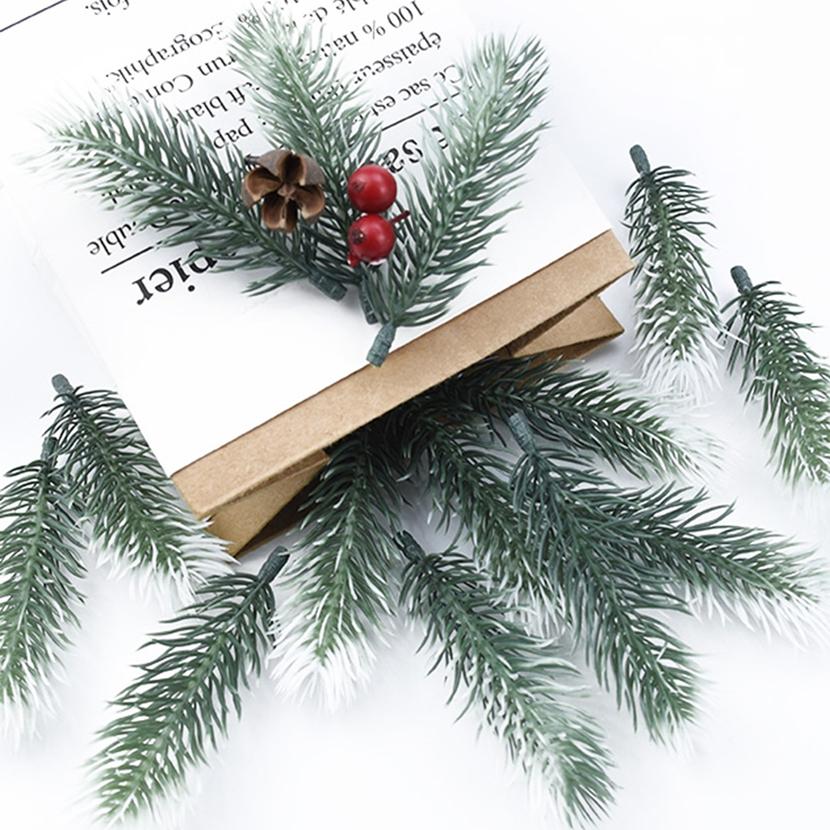 30/60Pcs Artificial Plants Plastic Pine Needles Snowflake Christmas Atmosphere Decor Home Living Room Gift Box Fillers Ornaments