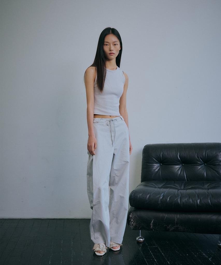 Baegsi Strap Side Tuck Pants, Light Gray