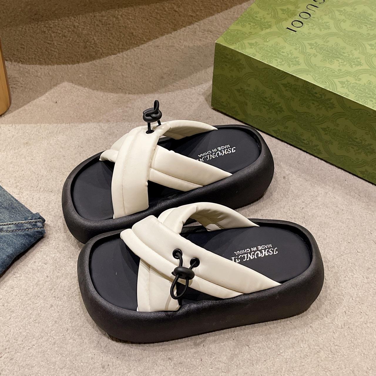 

Muffin thick-bottomed sandals for women s summer wear 2025 new versatile comfortable breadsticks crossed one-word slippers breathable 35