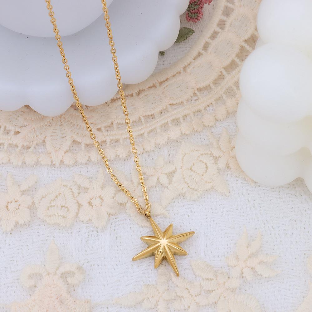 Minimalist Cold-Hearted Choker Necklace with Titanium Steel Eight-Pointed Star Pendant