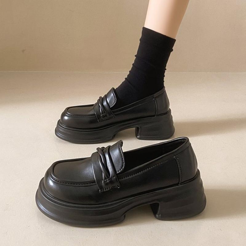 New Black Women's Autumn Retro One-pedal Small Leather Shoes Fashionable Round Head Single Shoes
