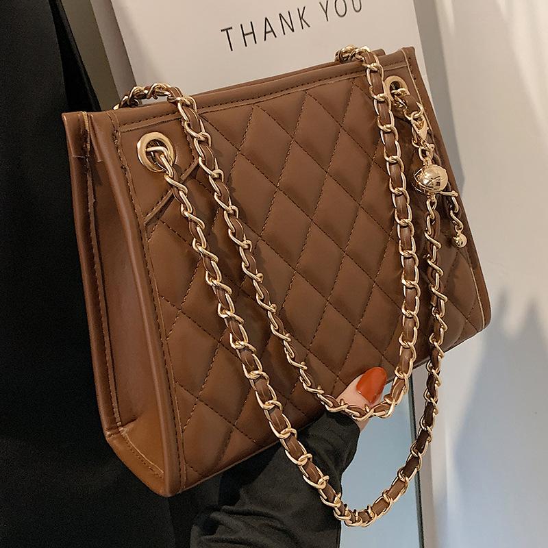 

Большая сумка с ромбовидной цепочкой, женская сумка, новая нишевая универсальная модная высококлассная текстурированная сумка-мессенджер коричневый