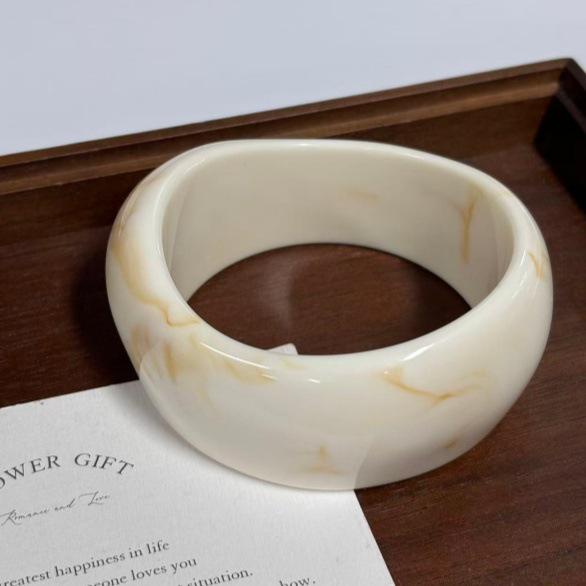 Exaggerated Irregular Geometric Resin Bracelet for Women - Fashionable Wide Bangle