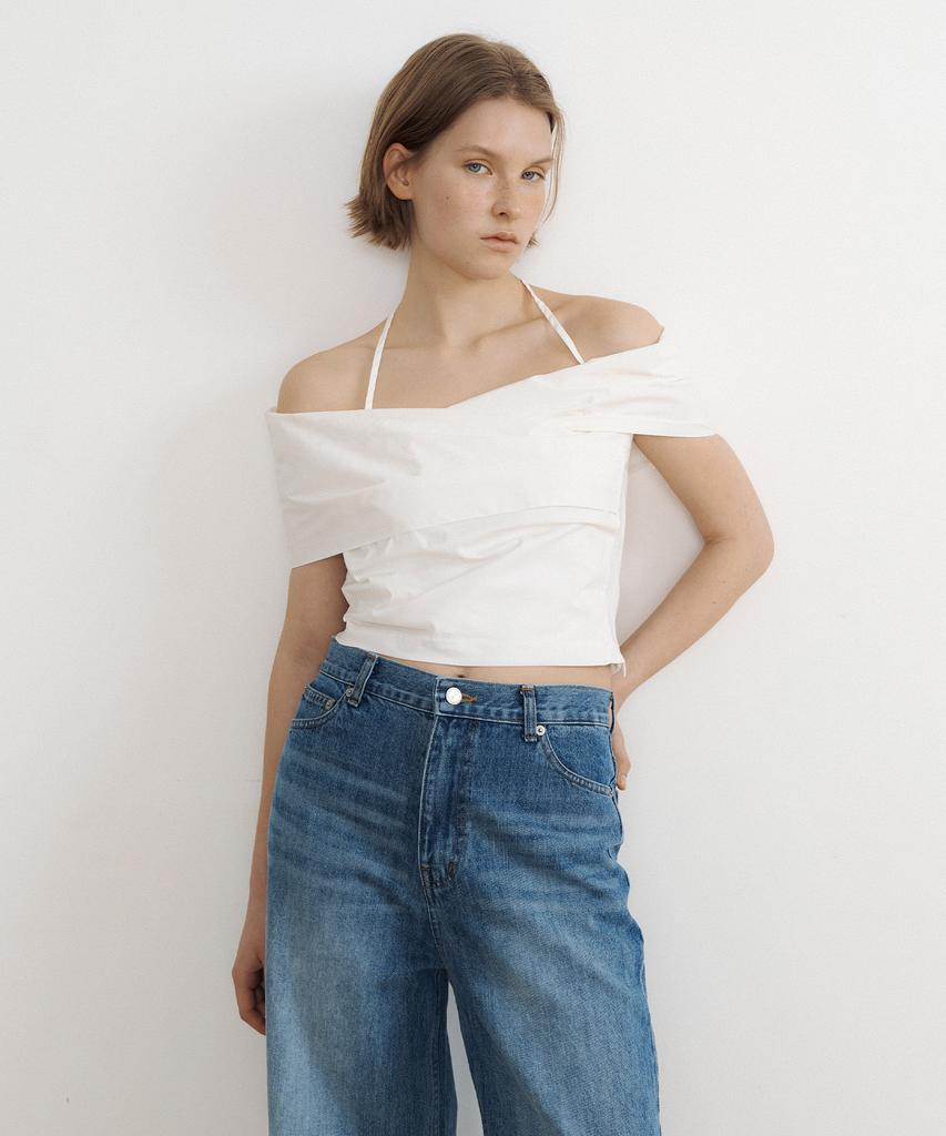 LUCIR ZU Fitted Drape Off-Shoulder Halter Blouse (Ivory)