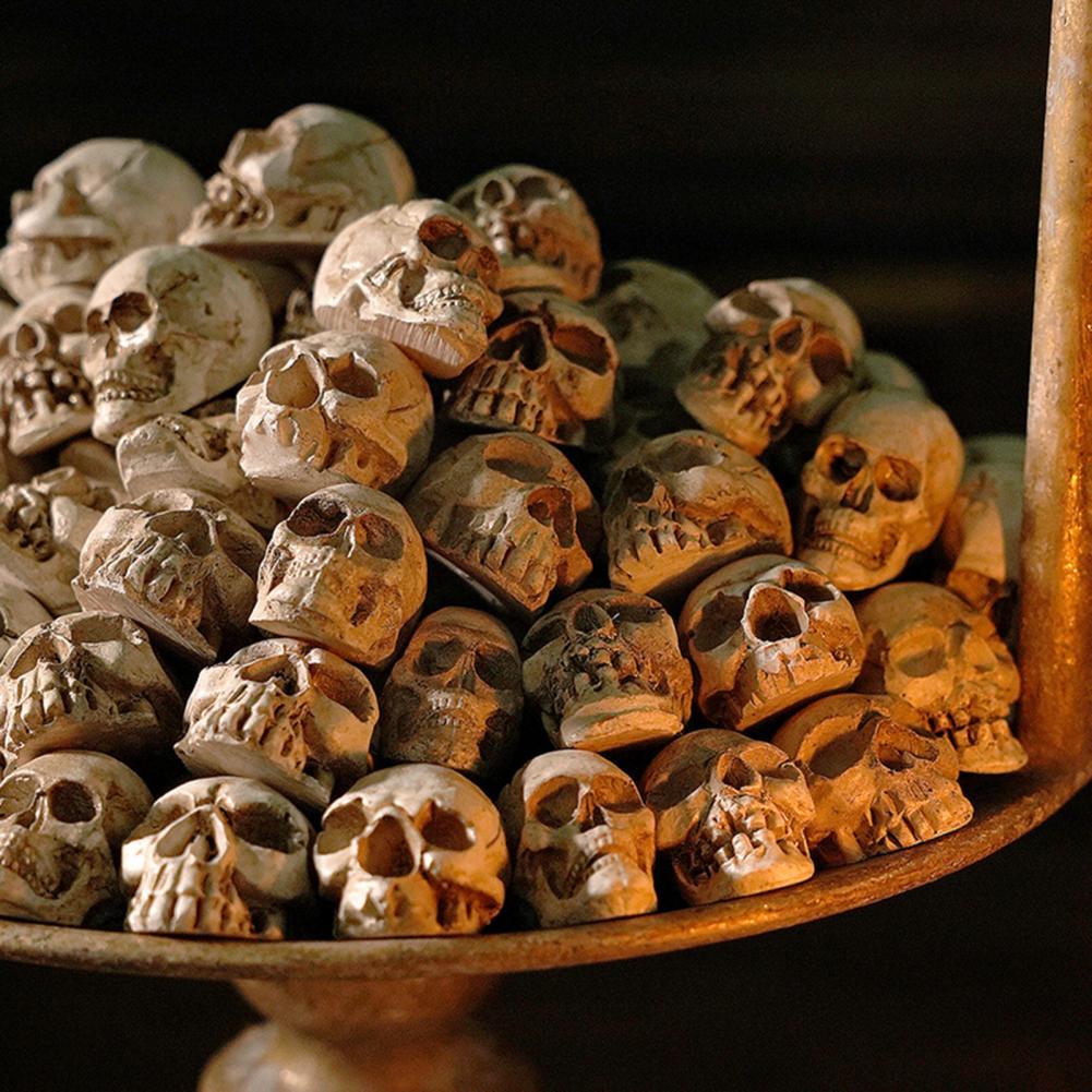 Resin Skull Decoration Halloween Mini Skull Figurine Set for Table Decor Haunted House Props Micro Landscape Resin for Dollhouse