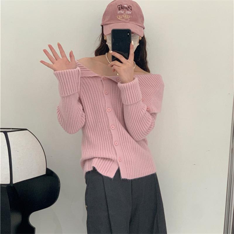 

Осень новый нерегулярный нишевый свитер женское пальто приталенный лацкан нишевый тонкий вязаный кардиган женский one size fits all