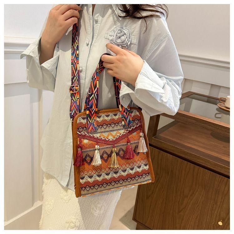 Geantă crossbody în stil etnic cu ciucuri, geantă crossbody cu un singur umăr, geantă portabilă cu găleată de apă, geantă rafinată
