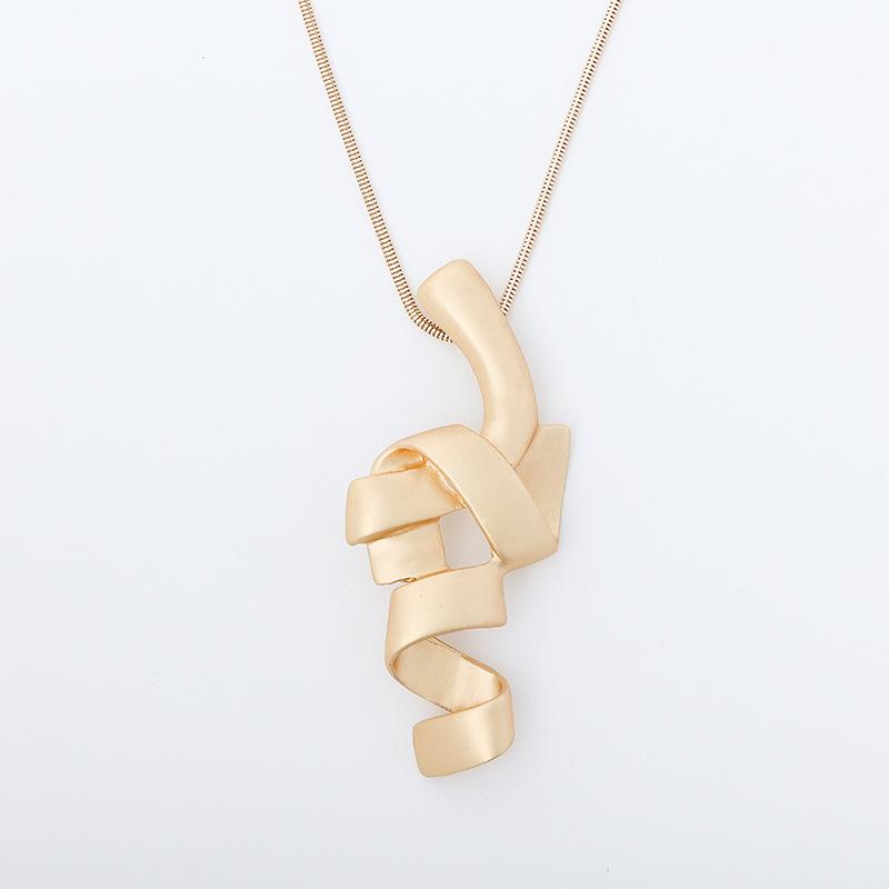 Necklace Vintage Long Necklace Geometric Pendant Ladies Alloy Sweater Chain