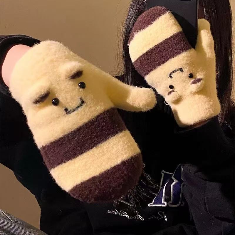 

Plush mittens, cute little bee 2025 autumn and winter new thickened warm and cold-proof finger gloves tide One Size