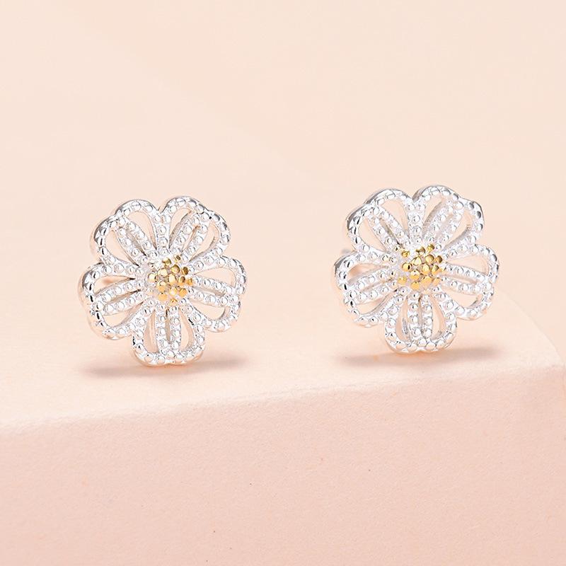 New Korean Daisy Flower Hoop Earrings For Women Simple Fashion Sunflower Butterfly Zircon Earring Party Wedding Jewelry