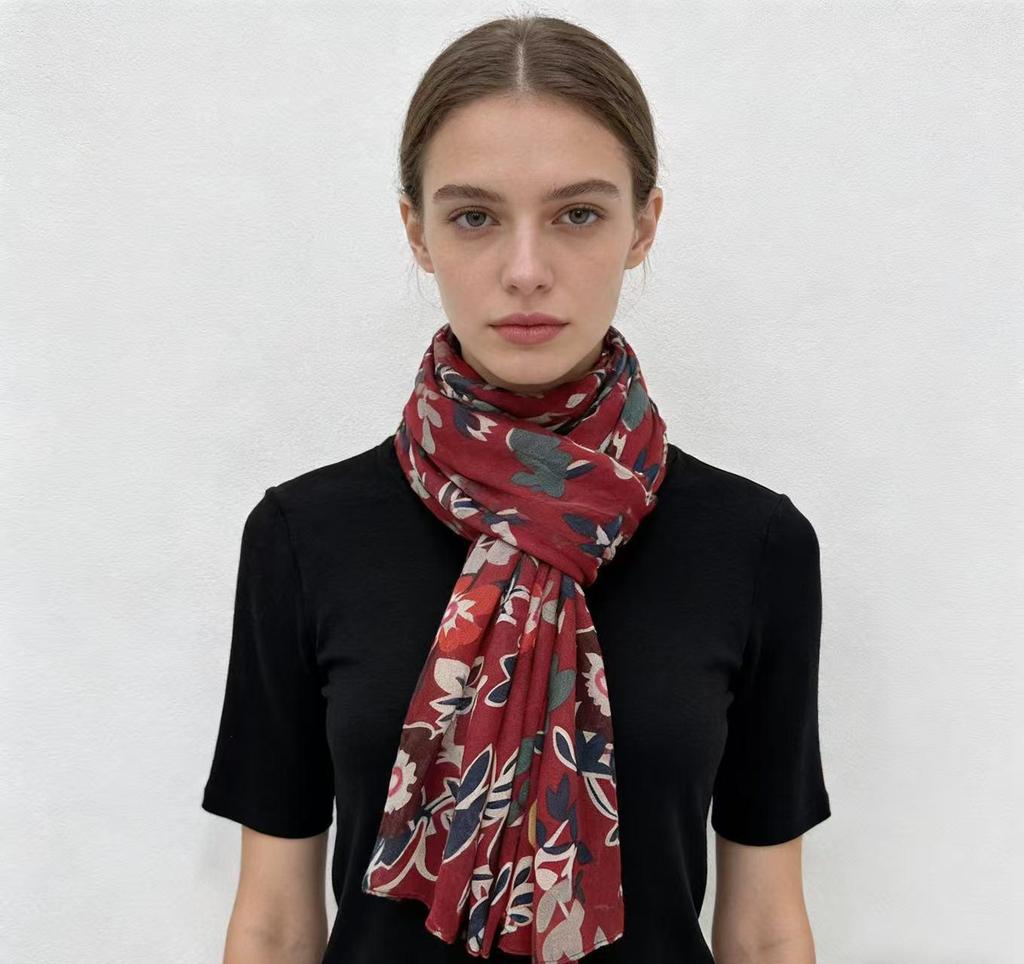 Foulard in Seta Floreale Stile Coreano: Sciarpa da Donna Leggera, Calda e Versatile Autunno/Inverno
